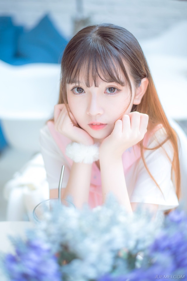“但两国交锋，并非只凭打仗，尤其是蜀中新定，世家、民心皆未归附之时。”马谡微笑道。